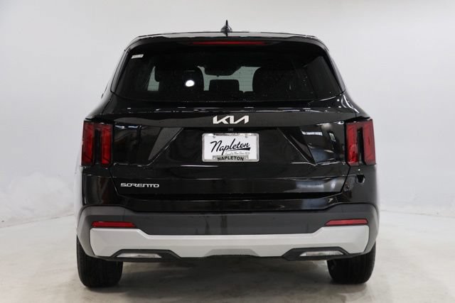 Used 2025 Kia Sorento LX FWD image 7