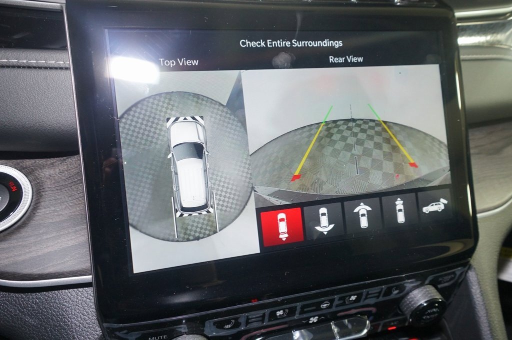 New 2024 Jeep Grand Cherokee Limited 4xe w/ Luxury Tech Group II image 16