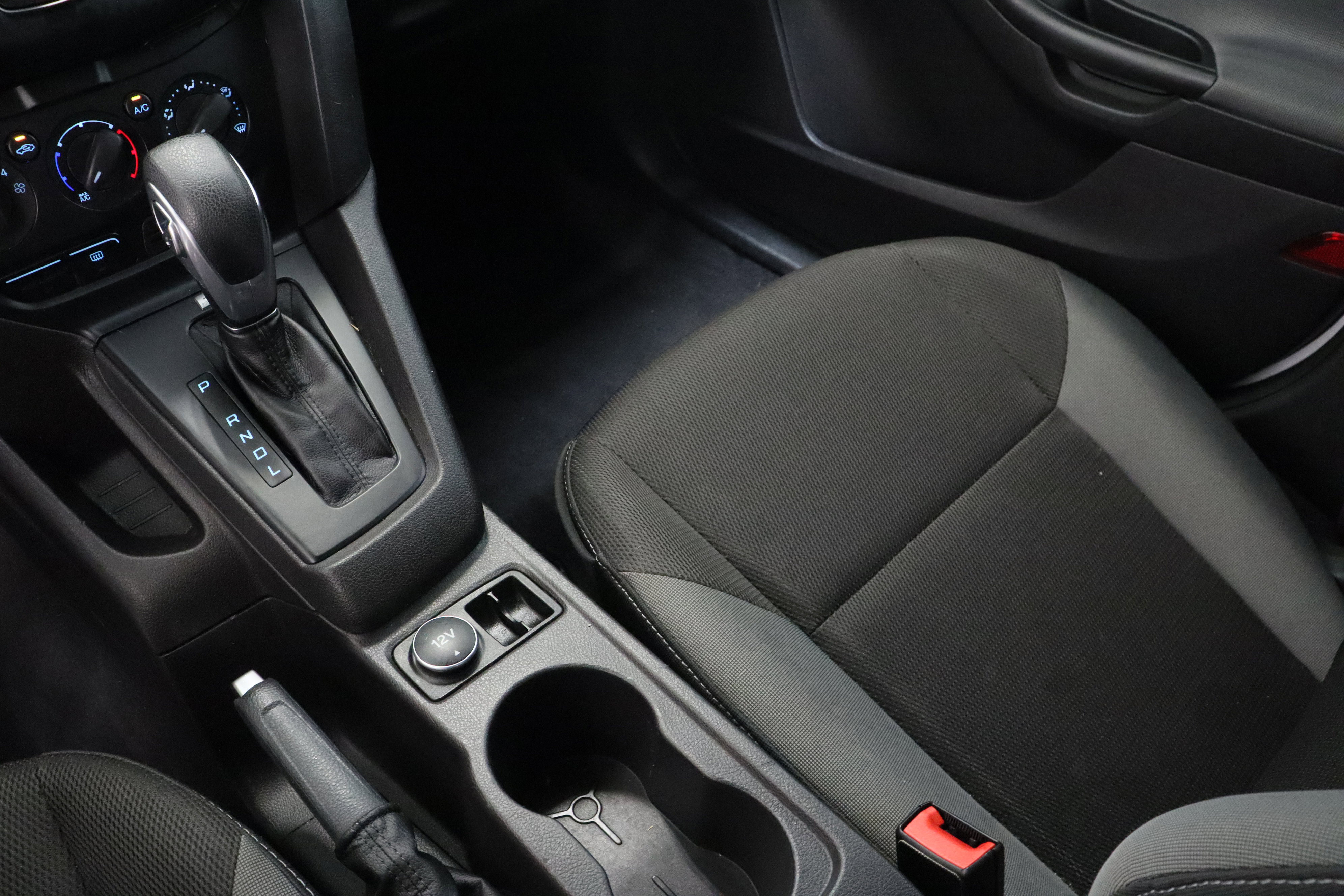 Used 2014 Ford Focus S FWD image 16