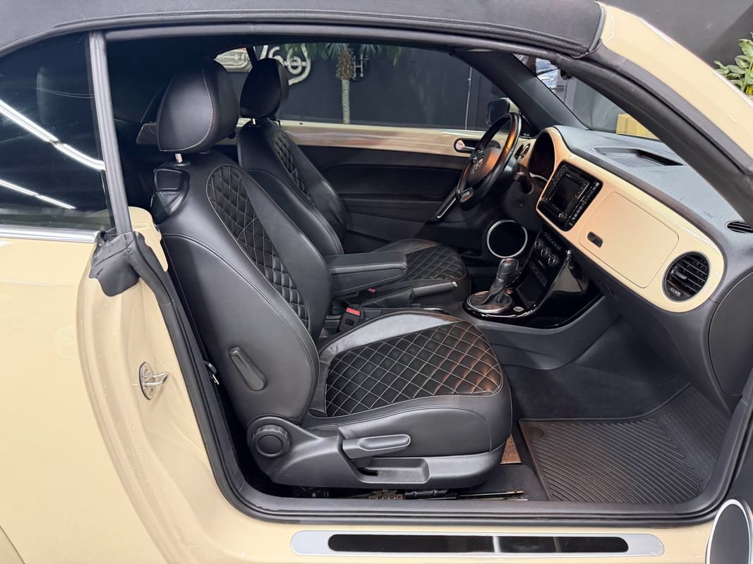 Used 2019 Volkswagen Beetle 2.0T Final Edition SEL FWD image 24