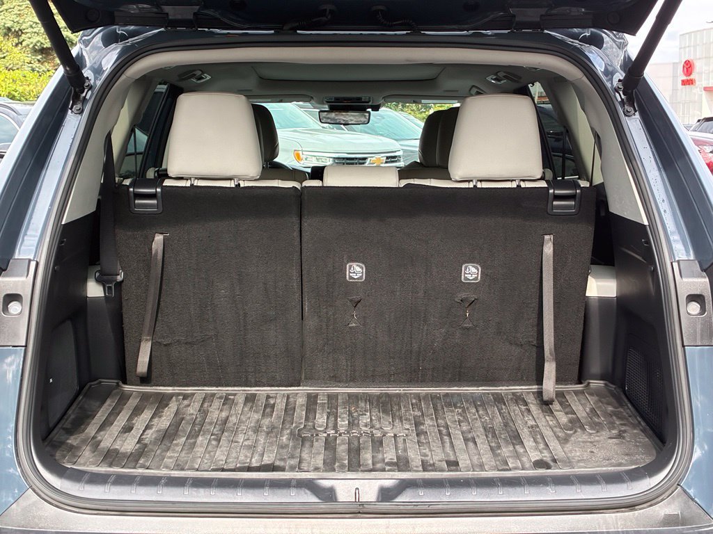 Used 2025 Toyota Grand Highlander AWD image 32