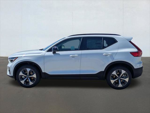 New 2026 Volvo XC40 B5 Plus w/ Protection Package Premier AWD/4WD image 3