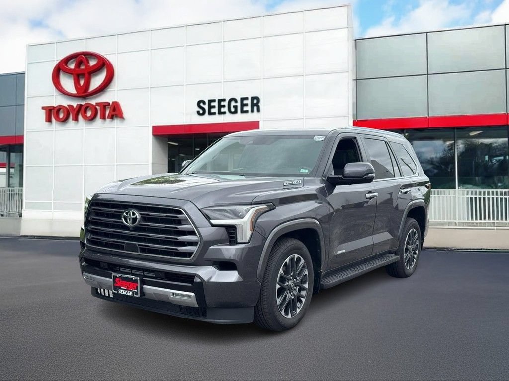 Used 2025 Toyota Sequoia Limited w/ Tow Technology Package AWD/4WD image 13