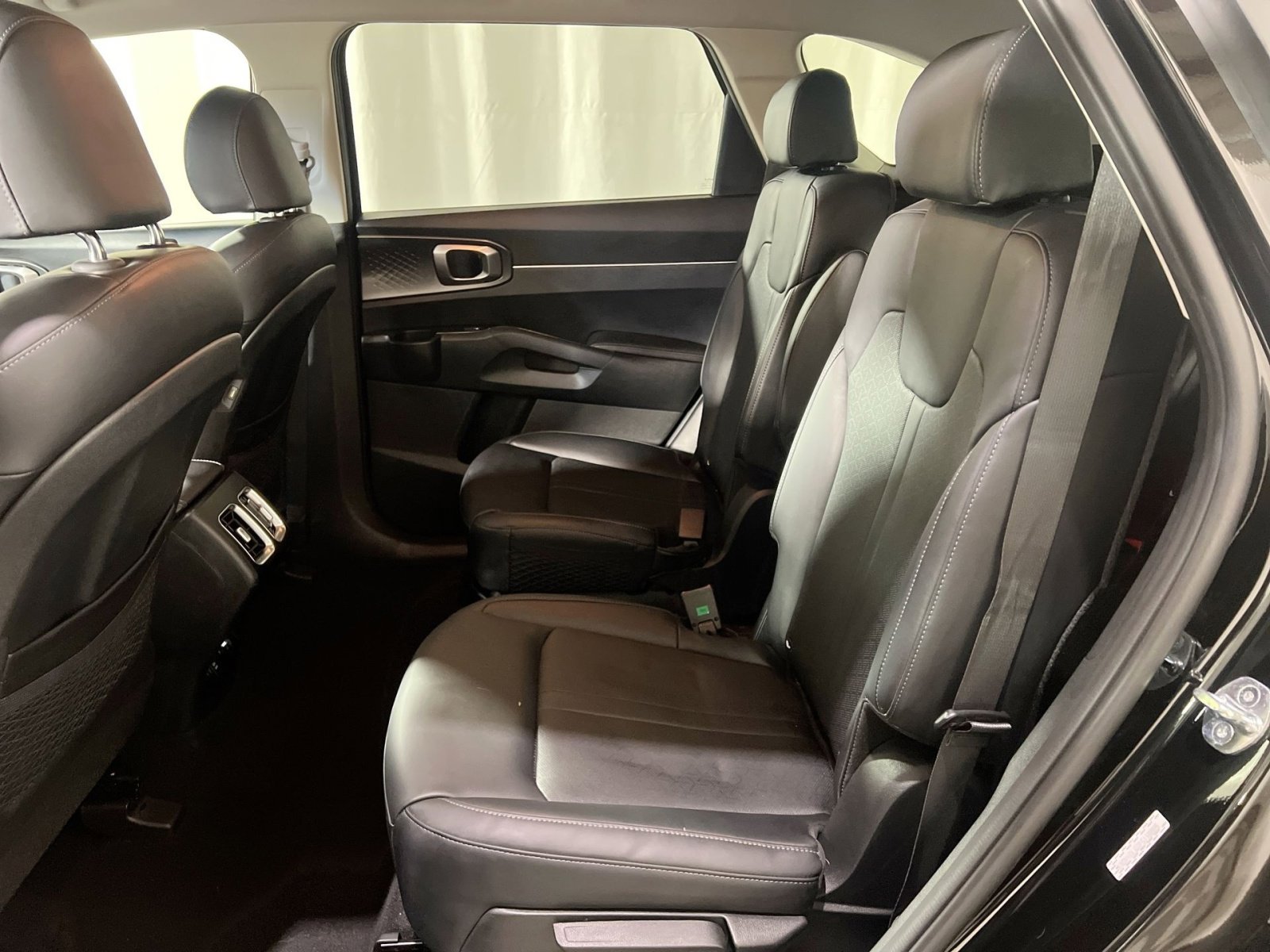 Used 2023 Kia Sorento EX image 22