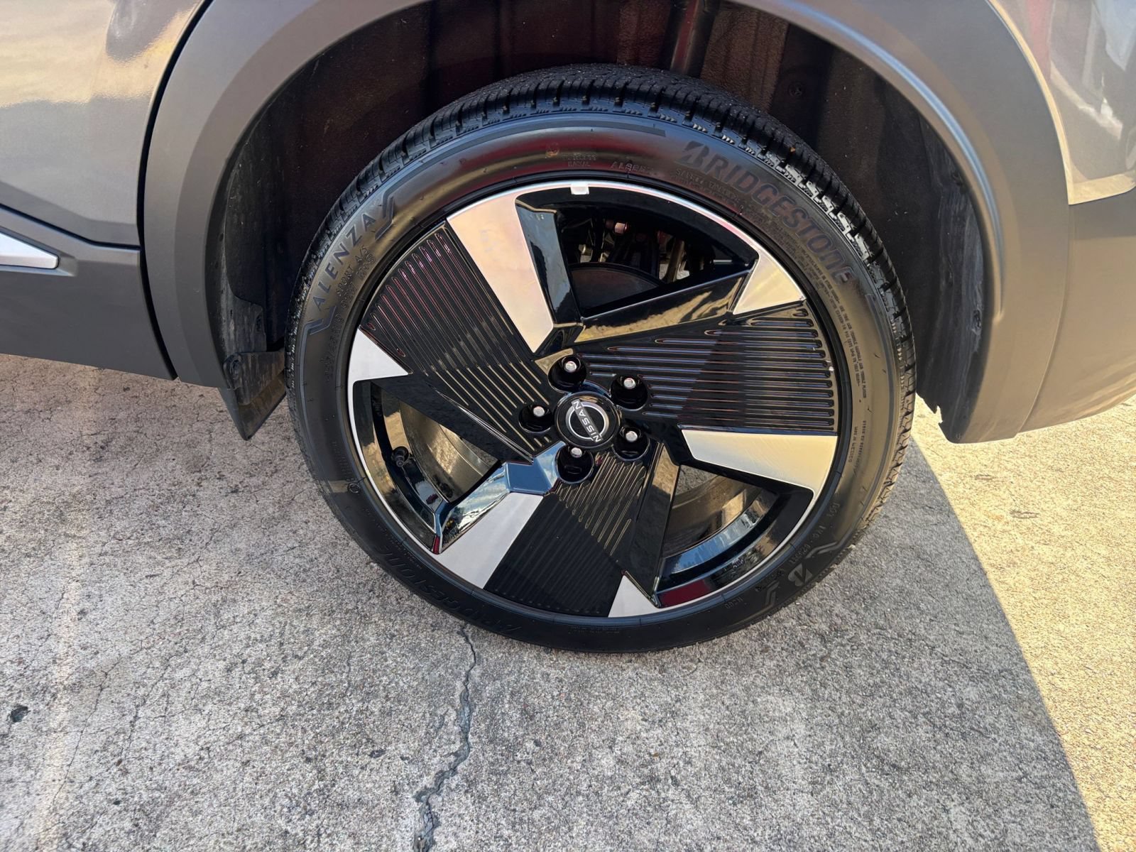 Used 2026 Nissan Kicks SR AWD/4WD image 28