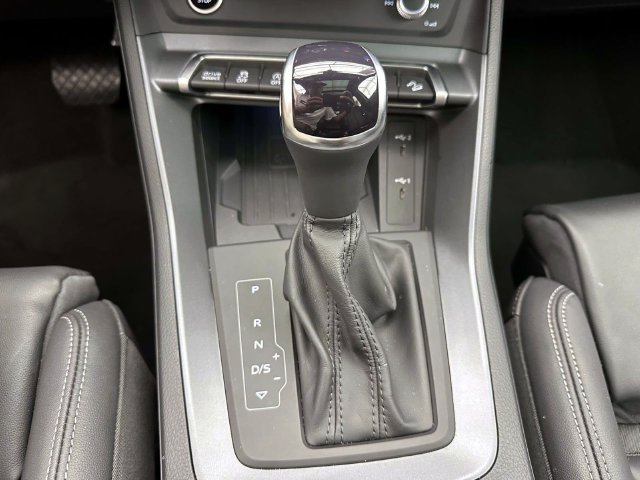 Used 2025 Audi Q3 2.0T Premium w/ Convenience Package AWD/4WD image 26