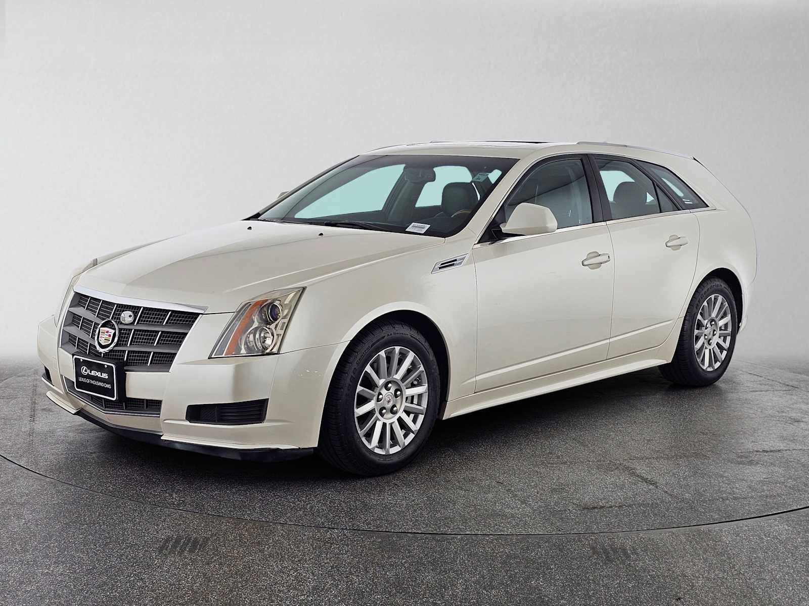 Used 2010 Cadillac CTS Luxury RWD image 7