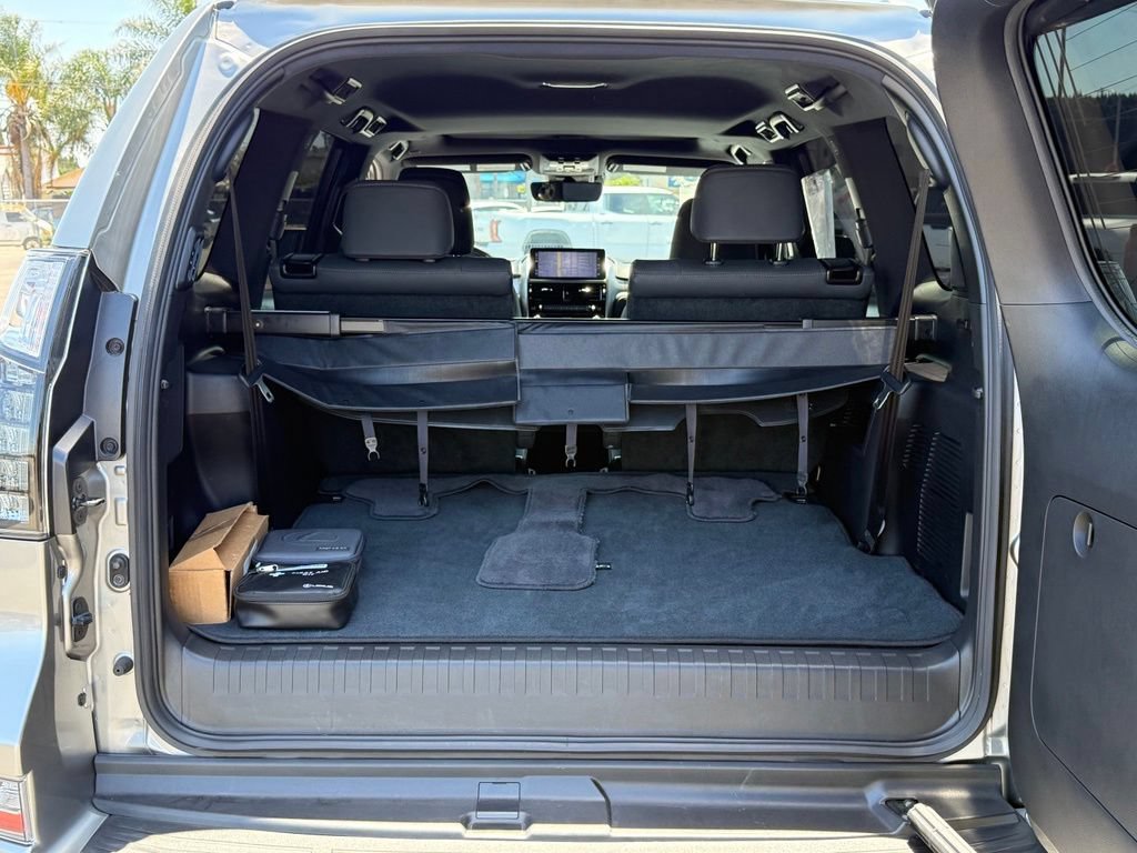 Used 2023 Lexus GX 460 Premium AWD/4WD image 16