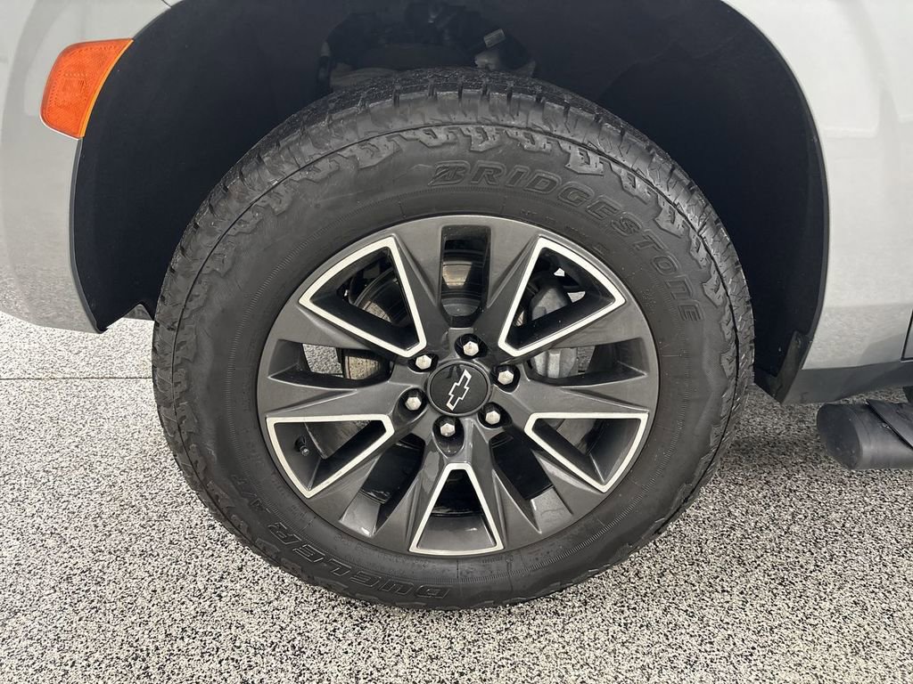 Used 2023 Chevrolet Tahoe Z71 w/ Luxury Package image 19