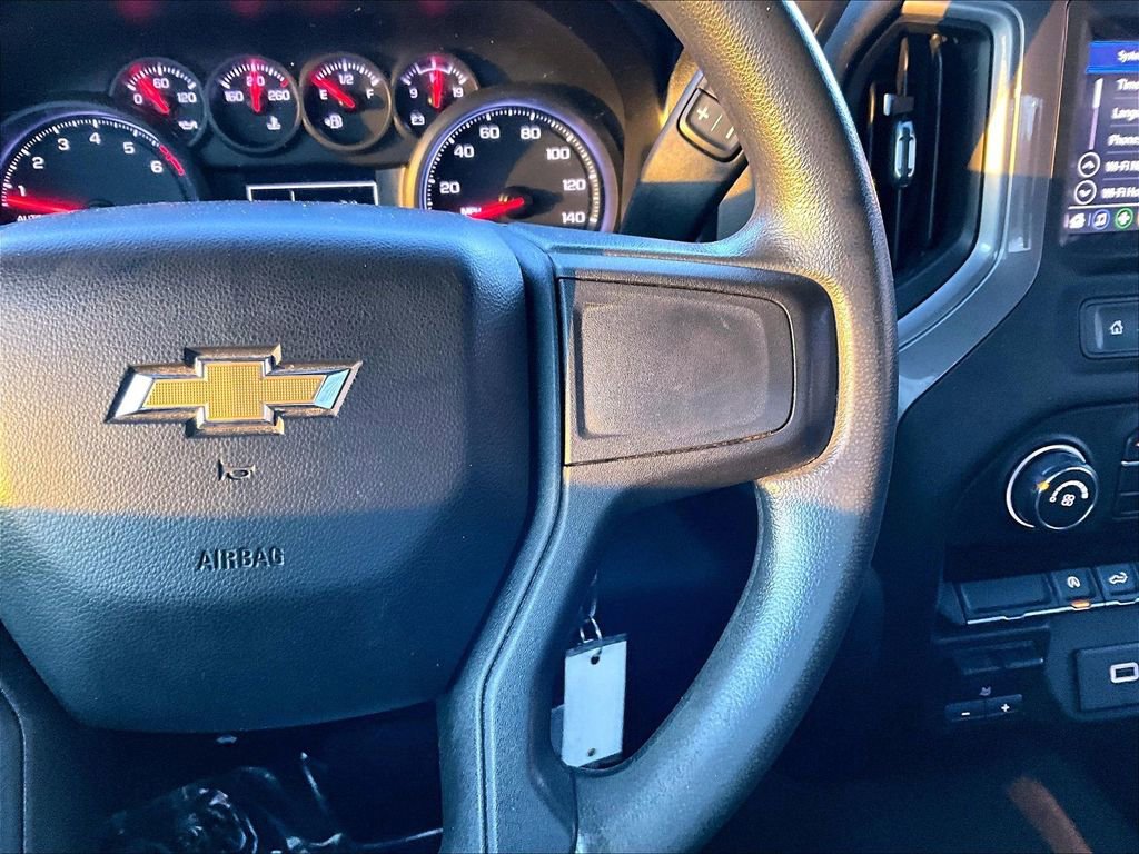 Used 2020 Chevrolet Silverado 1500 Custom w/ Custom Value Package image 17