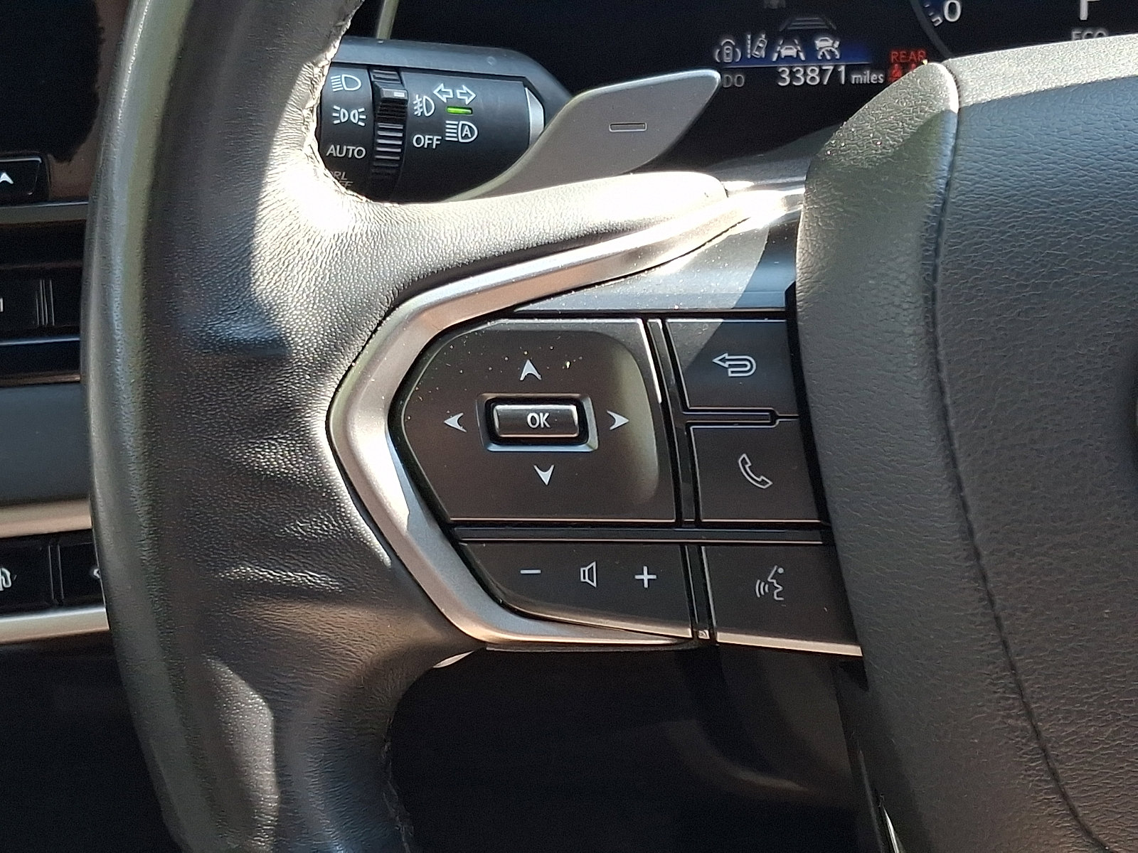 Used 2023 Lexus RX 350 Premium w/ Accessory Package (Z1) AWD/4WD image 22