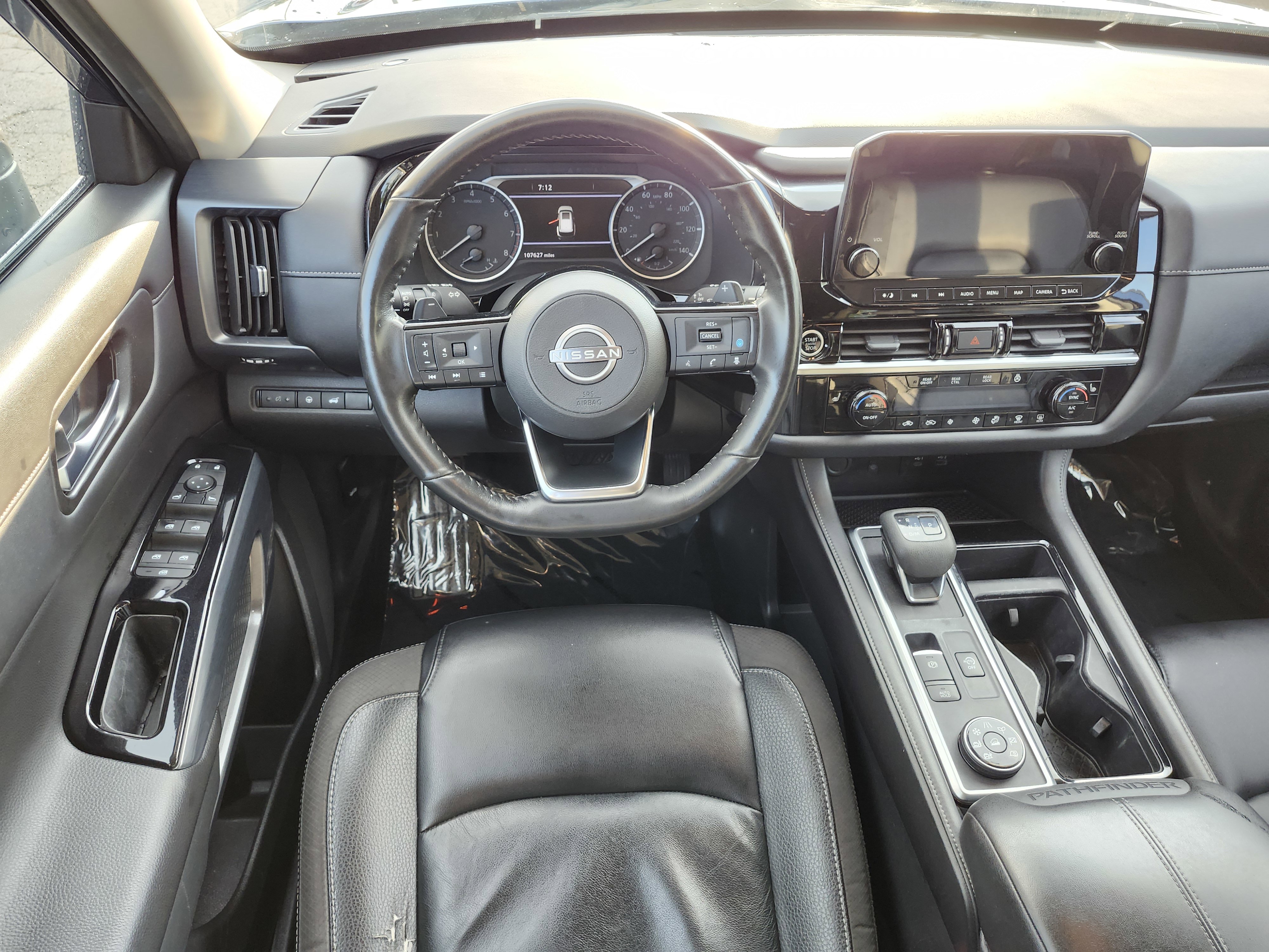 Used 2024 Nissan Pathfinder SL AWD/4WD image 29