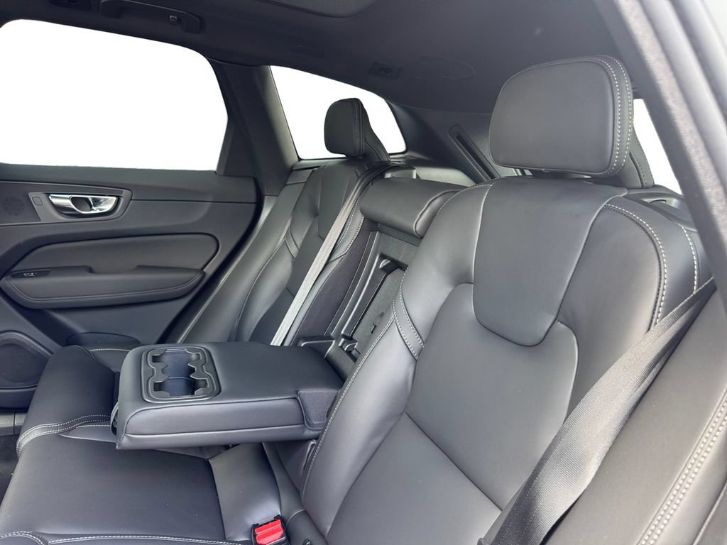 New 2026 Volvo XC60 T8 Ultra w/ Protection Package Premier AWD/4WD image 28