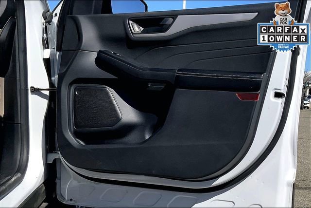 Used 2022 Ford Escape SE w/ SE Sport Appearance Package image 23