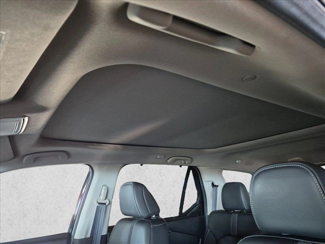 Used 2025 Honda Pilot Touring image 16