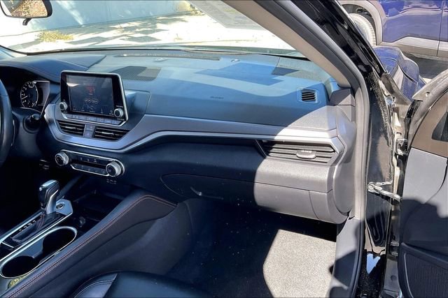 Used 2024 Nissan Altima 2.5 SR image 16