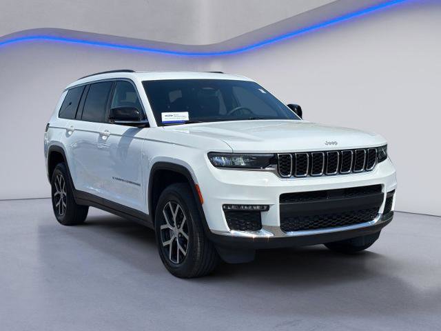 Used 2024 Jeep Grand Cherokee L Limited AWD/4WD image 11