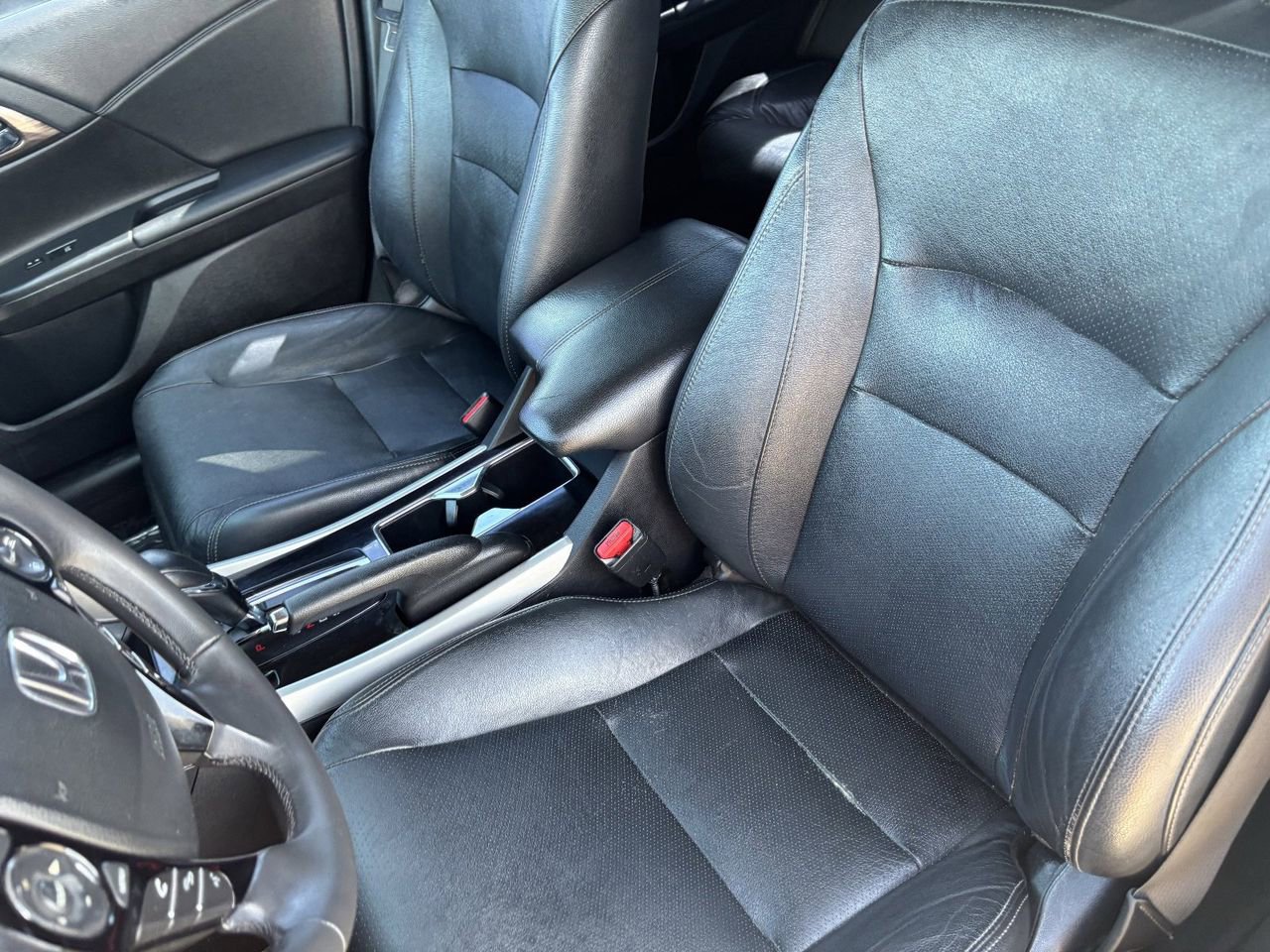 Used 2016 Honda Accord Touring image 19