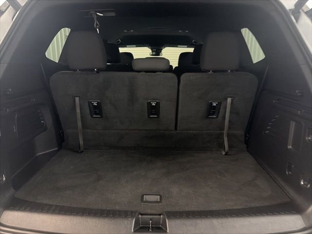 Used 2025 GMC Acadia Elevation image 24
