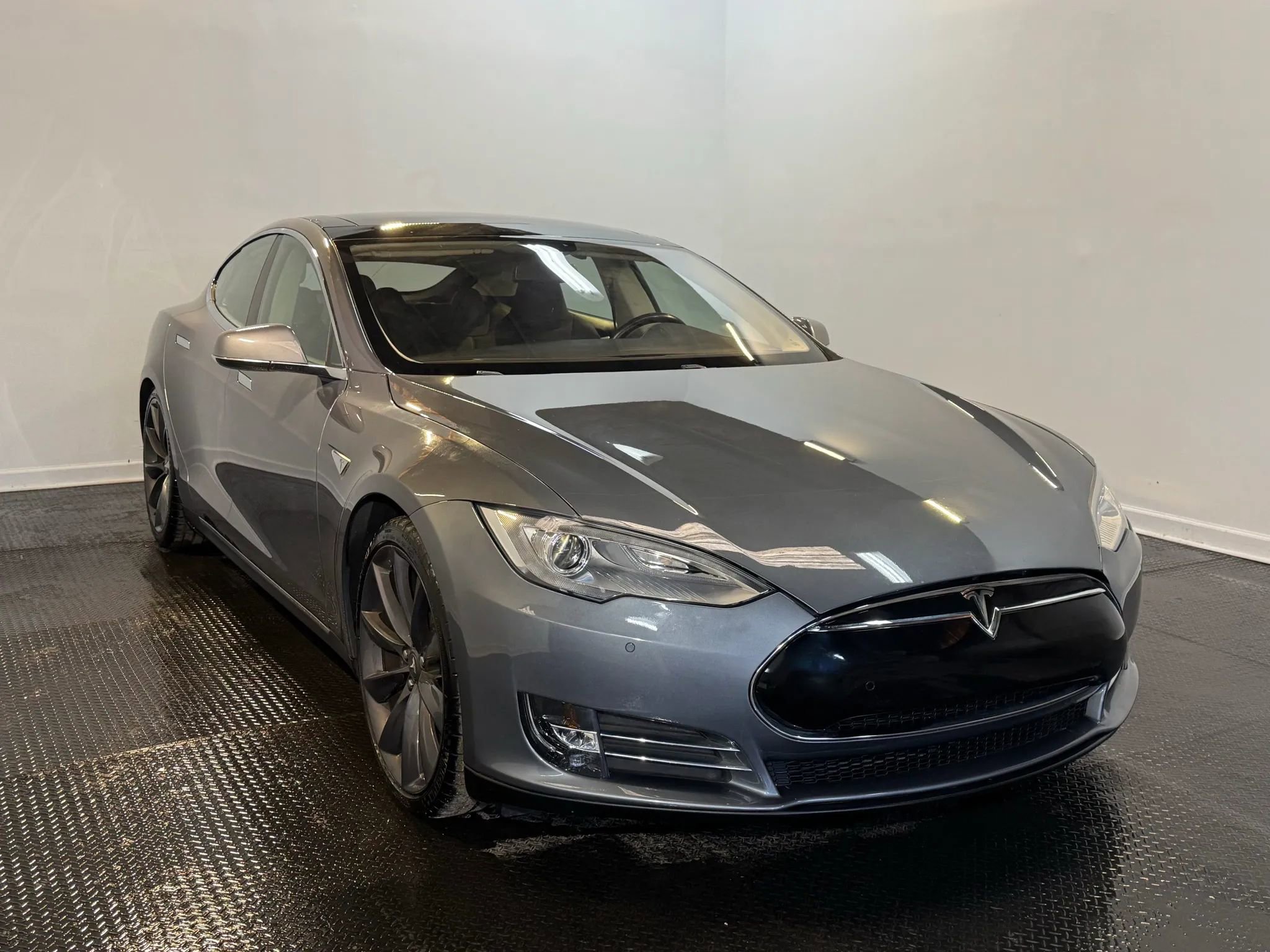 Used 2013 Tesla Model S Performance RWD image 3