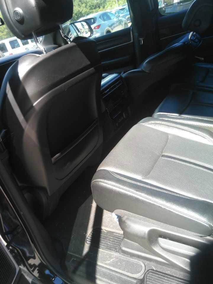 Used 2024 Jeep Wagoneer L Series II RWD image 6