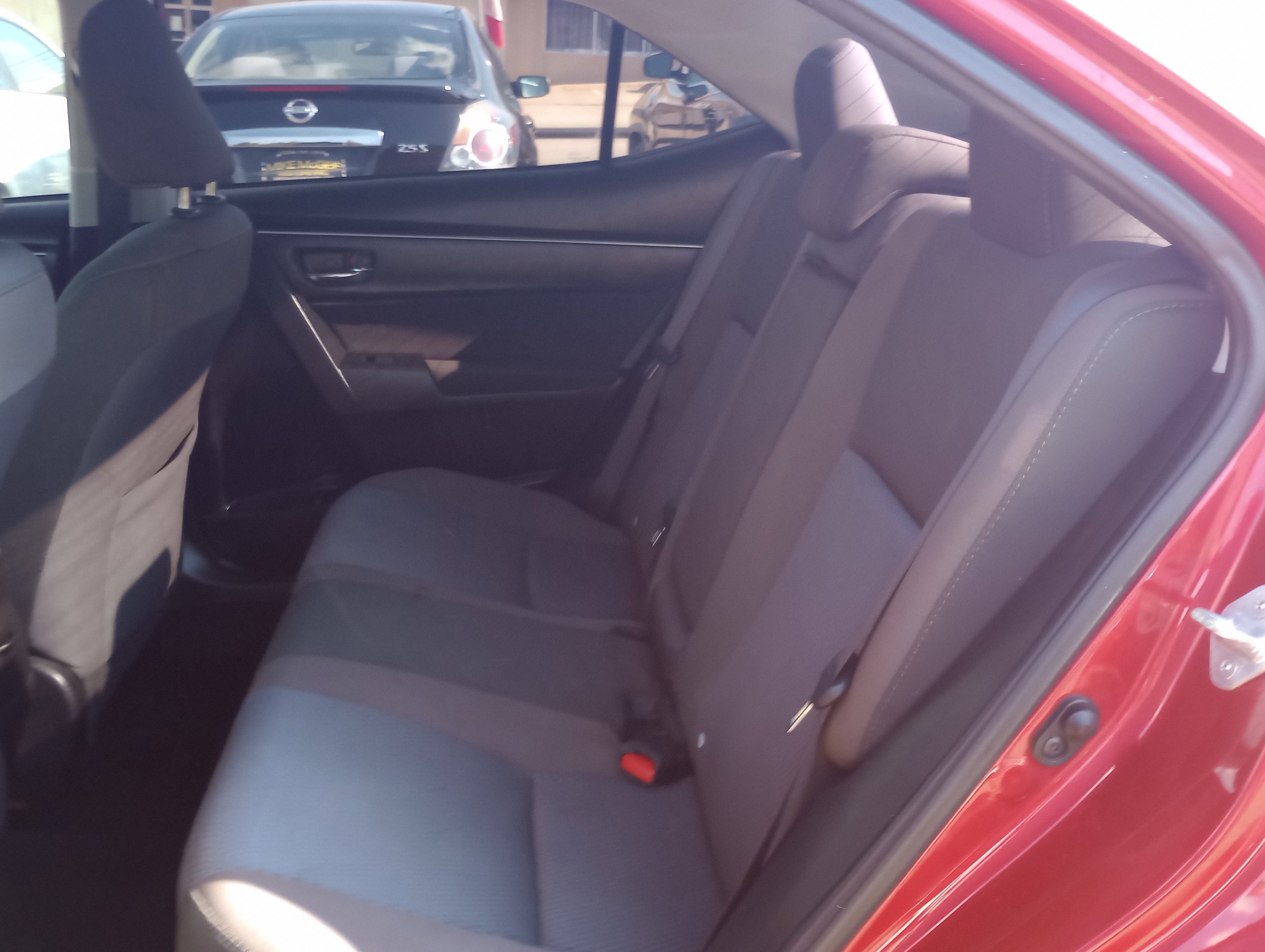 Used 2017 Toyota Corolla LE image 11