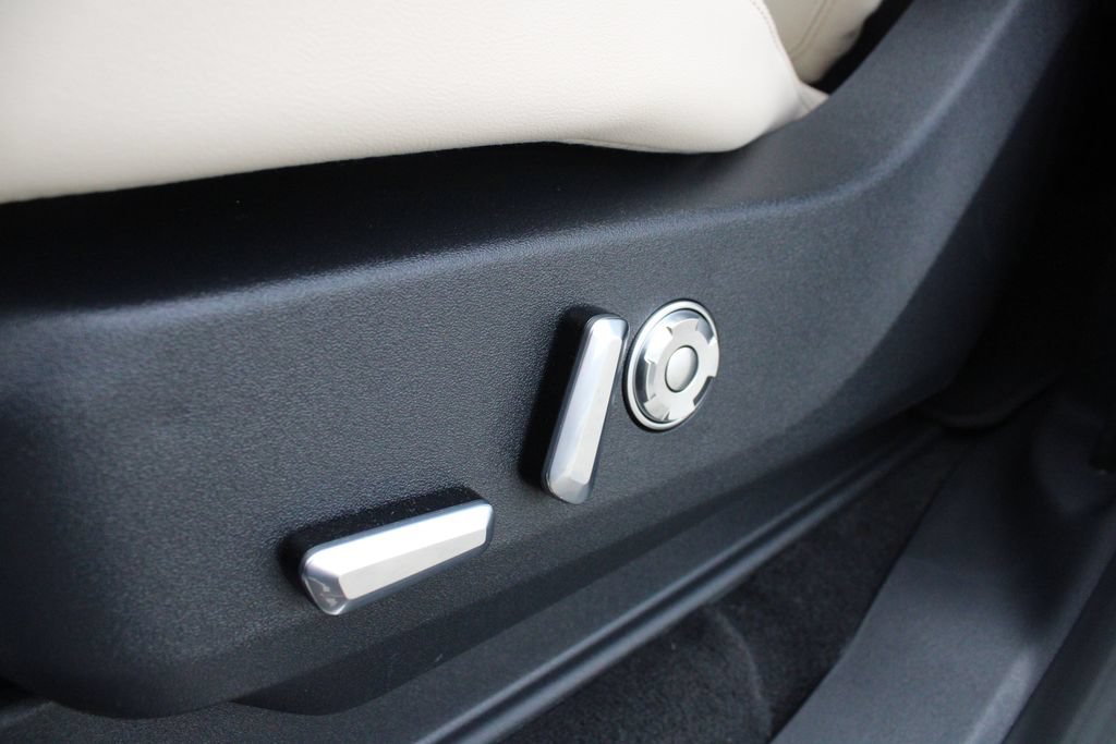 New 2027 Lincoln Navigator L Reserve AWD/4WD image 3