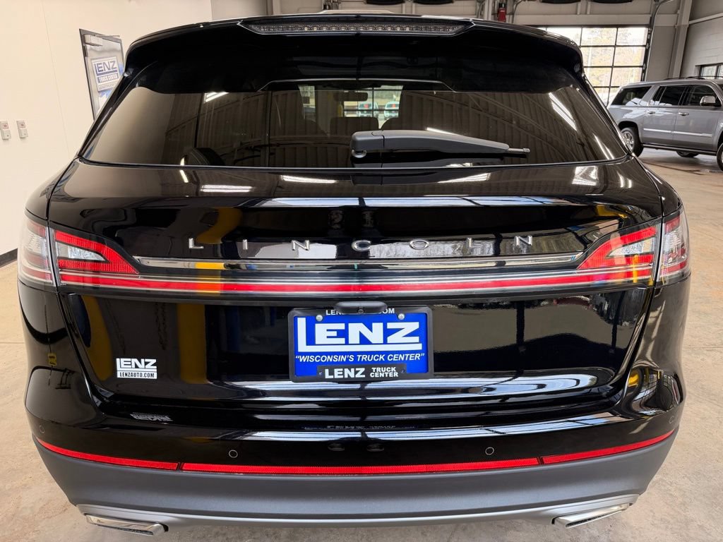 Used 2023 Lincoln Nautilus Reserve AWD/4WD image 6