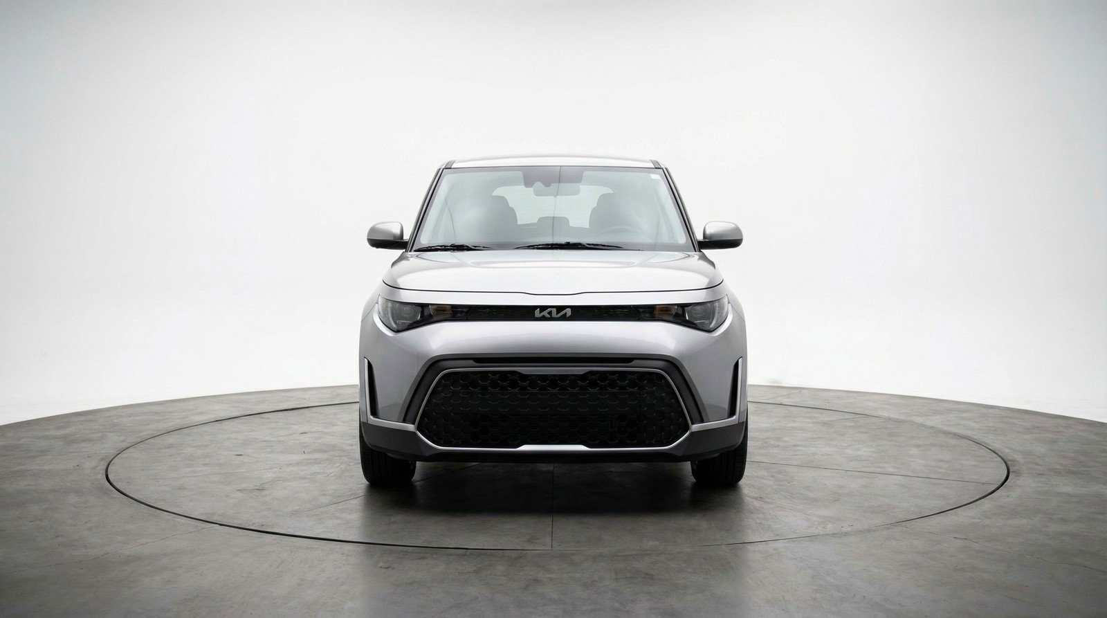 Used 2025 Kia Soul LX w/ LX Technology Package FWD image 2