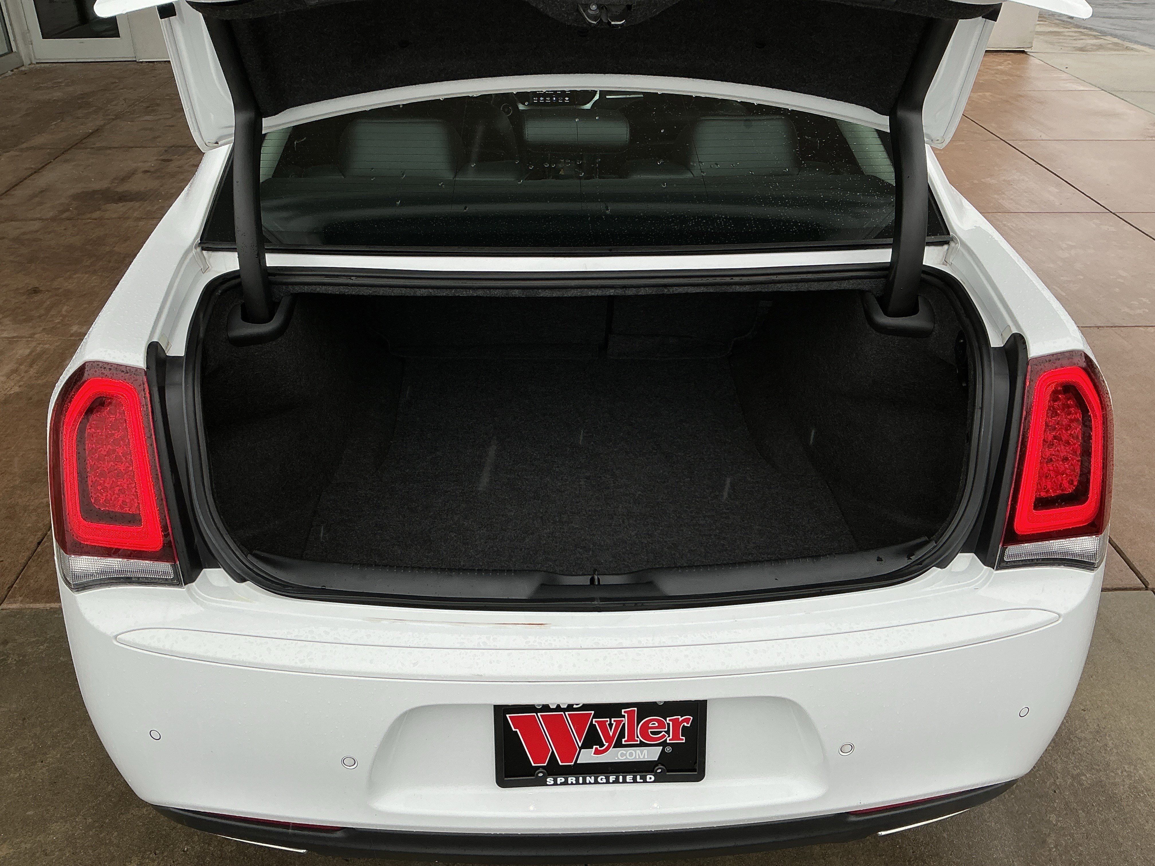 Used 2021 Chrysler 300 Touring L image 24