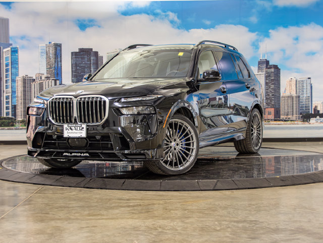 Used 2024 BMW ALPINA XB7 AWD/4WD image 2