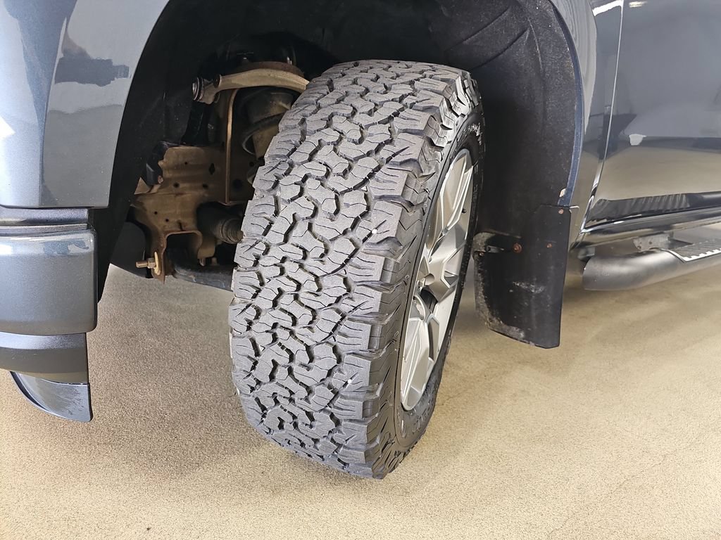Certified 2020 Chevrolet Silverado 1500 RST AWD/4WD image 37