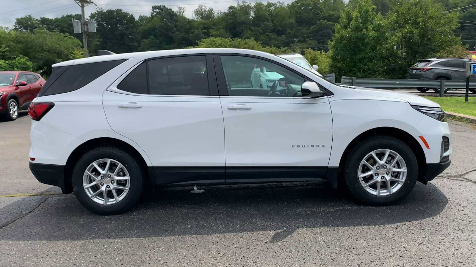 Certified 2024 Chevrolet Equinox LT AWD/4WD image 9