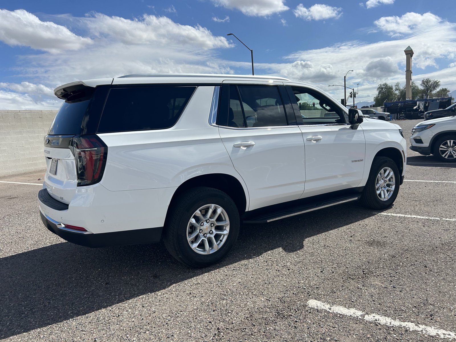 Used 2025 Chevrolet Tahoe LT AWD/4WD image 4