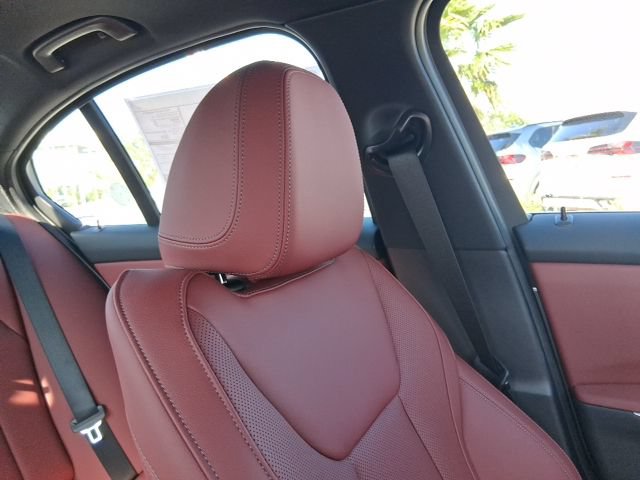 New 2026 BMW 330i Sedan w/ Premium Package RWD image 19