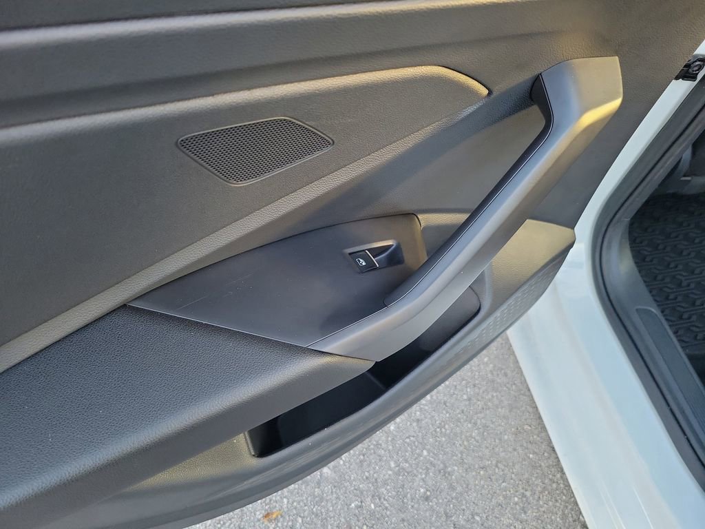 Used 2022 Volkswagen Jetta S image 12