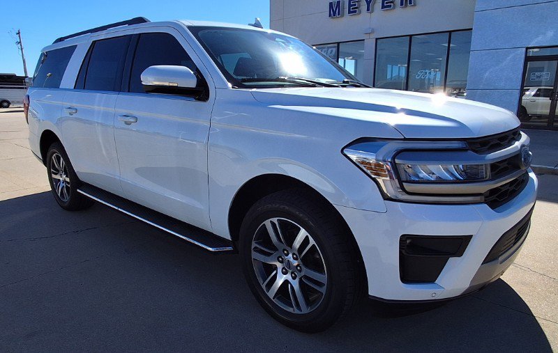 Used 2023 Ford Expedition Max XLT RWD image 2