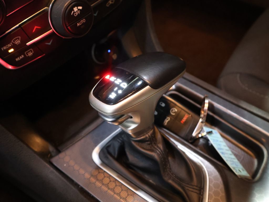 Used 2018 Dodge Charger GT image 28