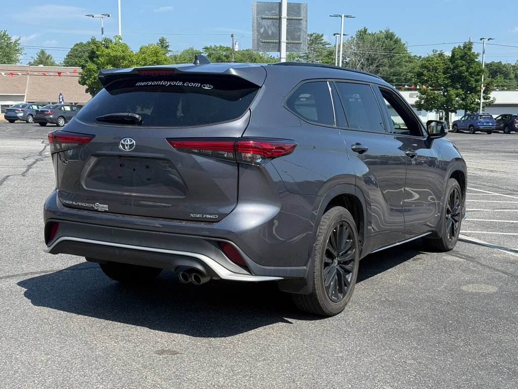 Used 2023 Toyota Highlander XSE AWD/4WD image 5