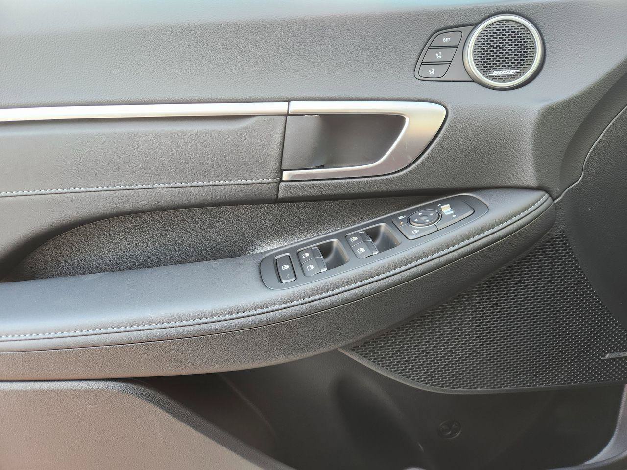 New 2026 Hyundai Sonata Limited FWD image 24