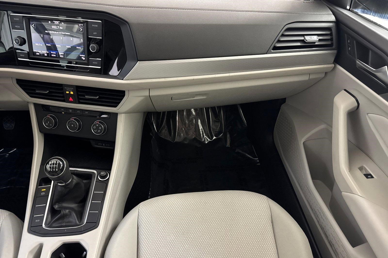 Used 2021 Volkswagen Jetta S w/ Driver Assistance Package image 29