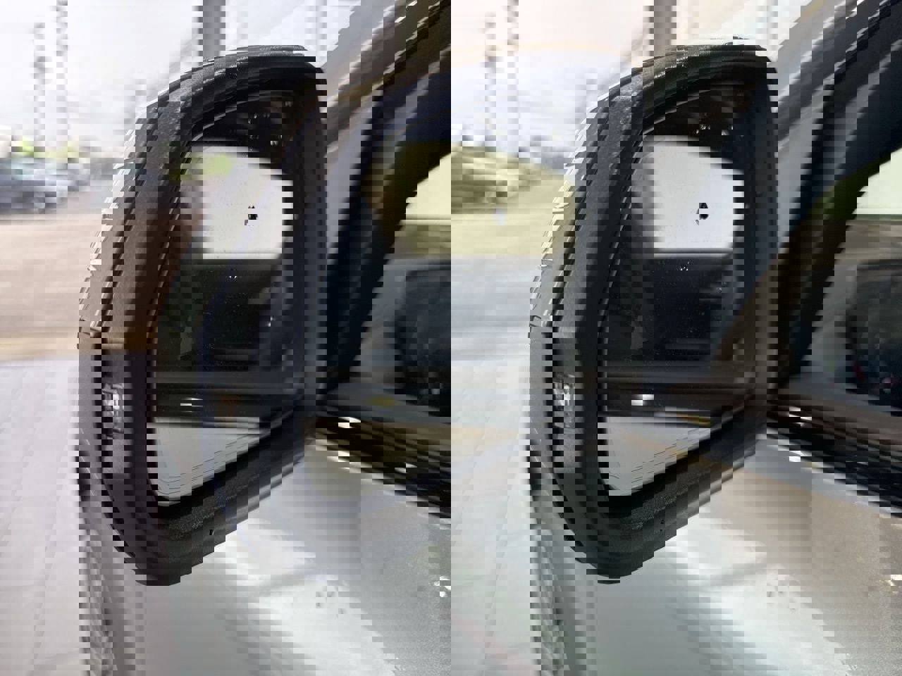 Used 2025 BMW X2 xDrive28i w/ Technology Package image 13