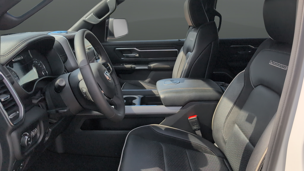 Used 2025 RAM 1500 Laramie AWD/4WD image 10