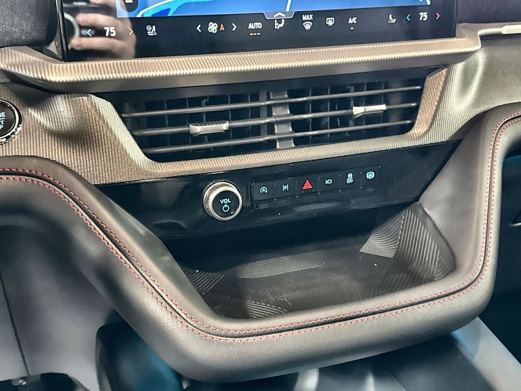 New 2026 Ford Explorer ST-Line w/ ST-Line Street Pack AWD/4WD image 22