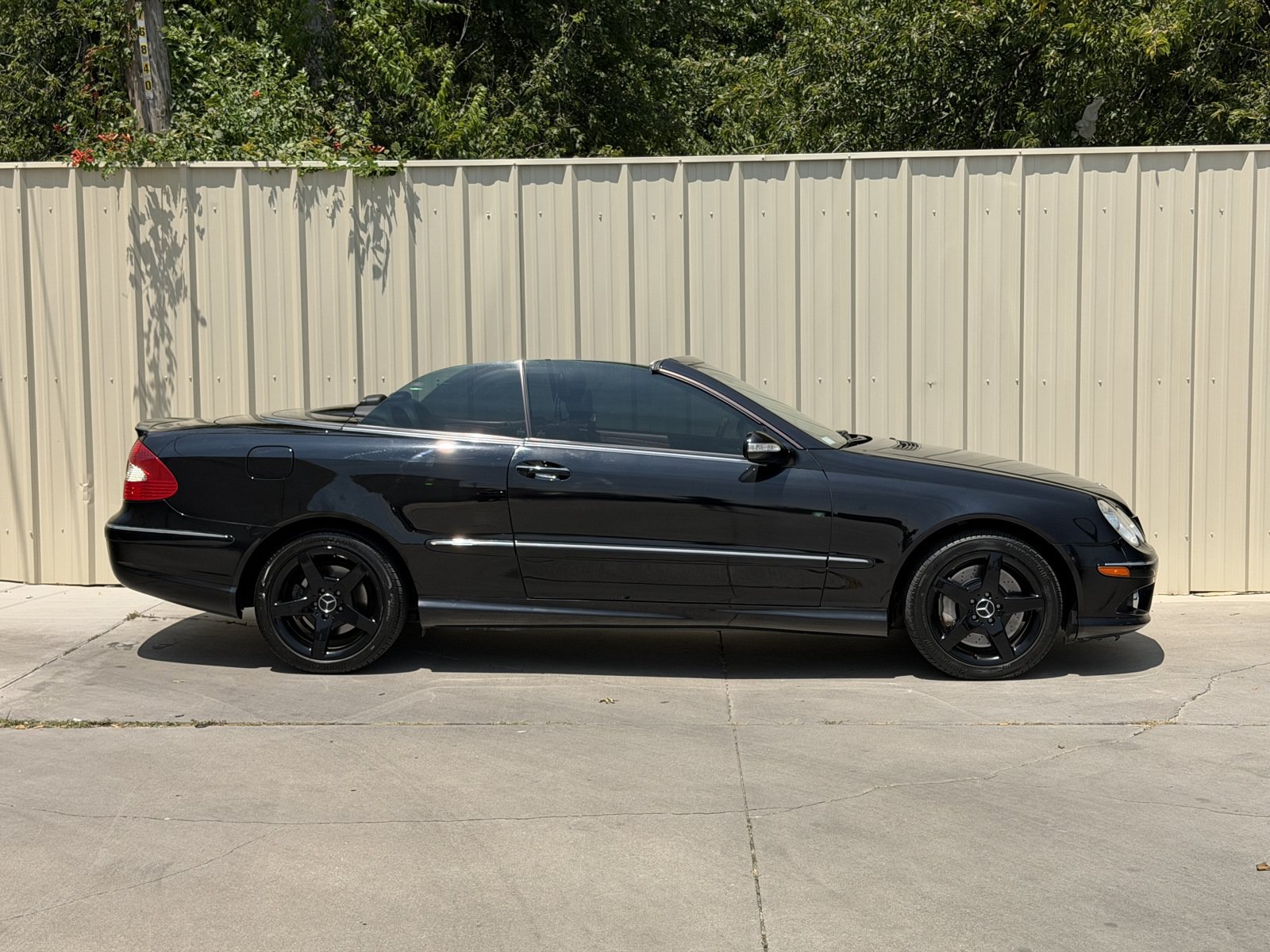 Used 2007 Mercedes-Benz CLK 550 Cabriolet image 4