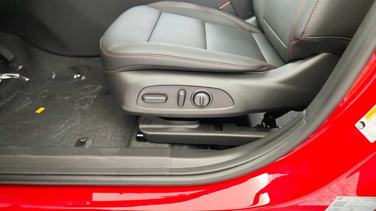 New 2026 Chevrolet Trax RS w/ Driver Confidence Package FWD image 33