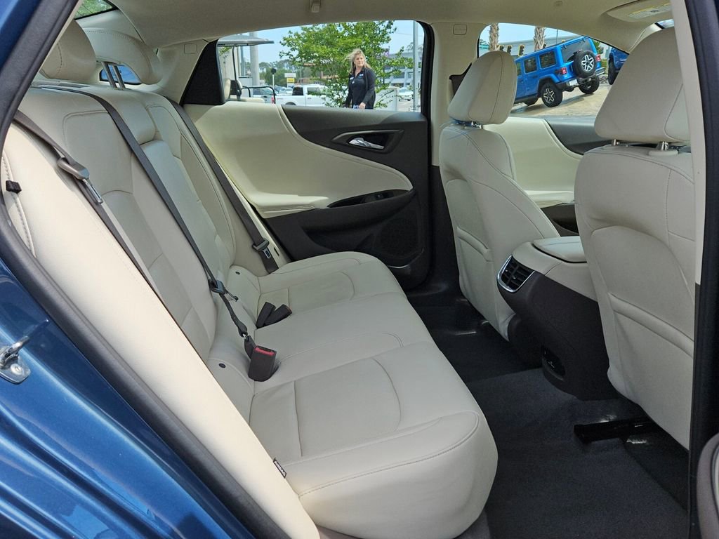 Used 2024 Chevrolet Malibu LT FWD image 14
