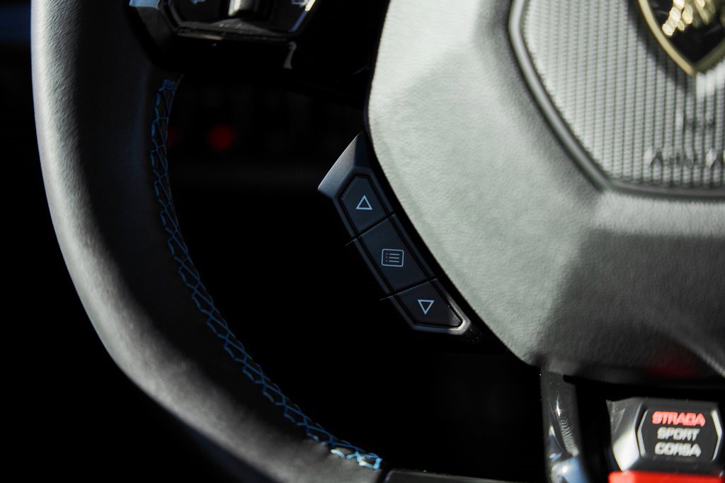 Used 2023 Lamborghini Huracan Tecnica image 45