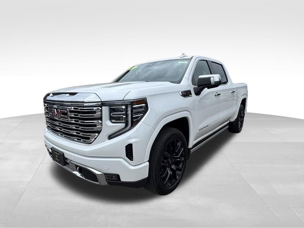 Used 2025 GMC Sierra 1500 Denali AWD/4WD image 2