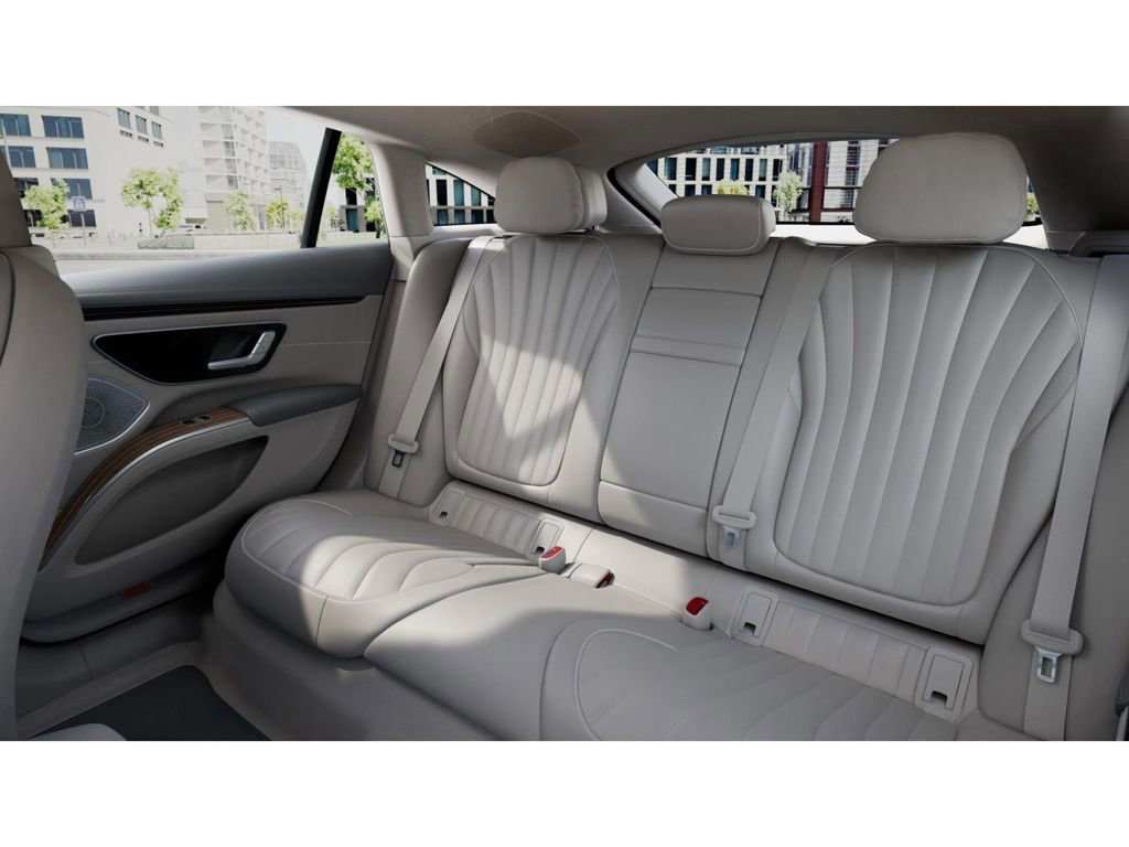Used 2023 Mercedes-Benz EQS 580 4MATIC Sedan image 5
